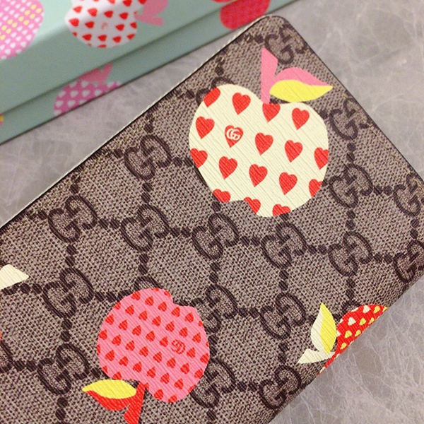 グッチ財布 レプリカ背面デザイン